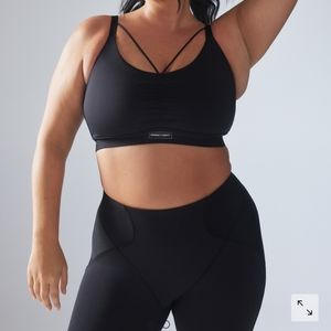 Curve Alert Medium-Impact Sports Bra